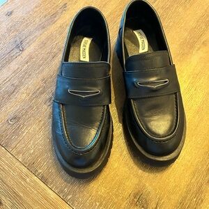 Steve Madden loafers size 10M black